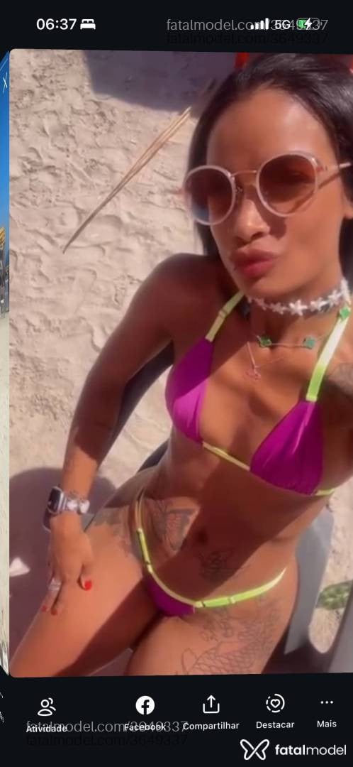 Acompanhante mulher com cabelo castanho de olhos castanhos - Bruna