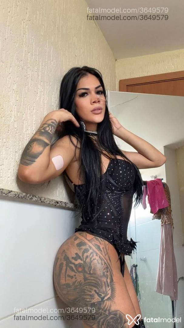 Acompanhante mulher trans morena (o) de olhos castanhos - Laiss