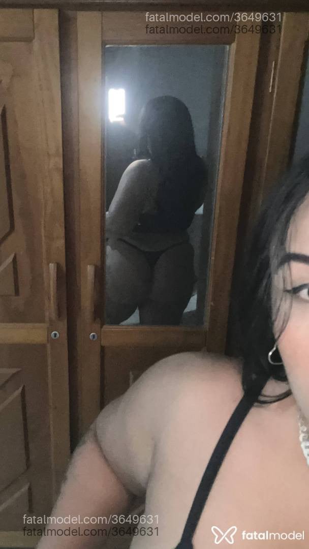 Acompanhante mulher morena (o) de olhos castanhos - Melissa