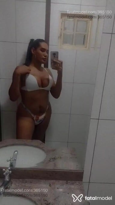 Acompanhante travesti morena (o) de olhos castanhos em Jataí Acompanhante travesti morena (o) de olhos castanhos em Jataí - Valentina Ferraz