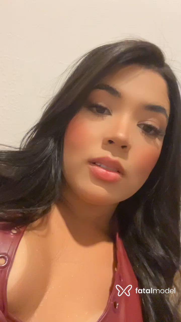 Acompanhante mulher morena (o) de olhos castanhos - Gaby Reis
