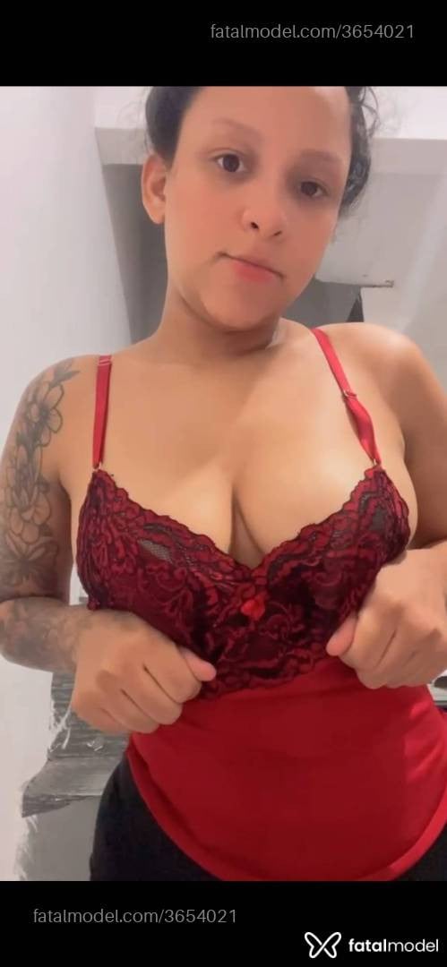 Acompanhante mulher morena (o) de olhos castanhos - Babisensual
