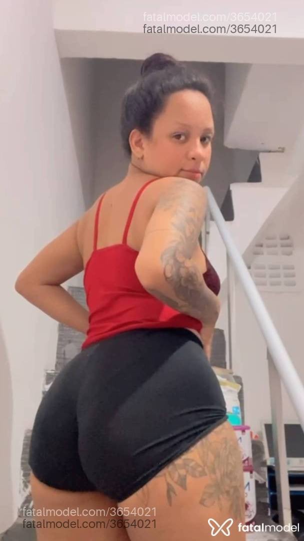 Acompanhante mulher morena (o) de olhos castanhos - Babisensual
