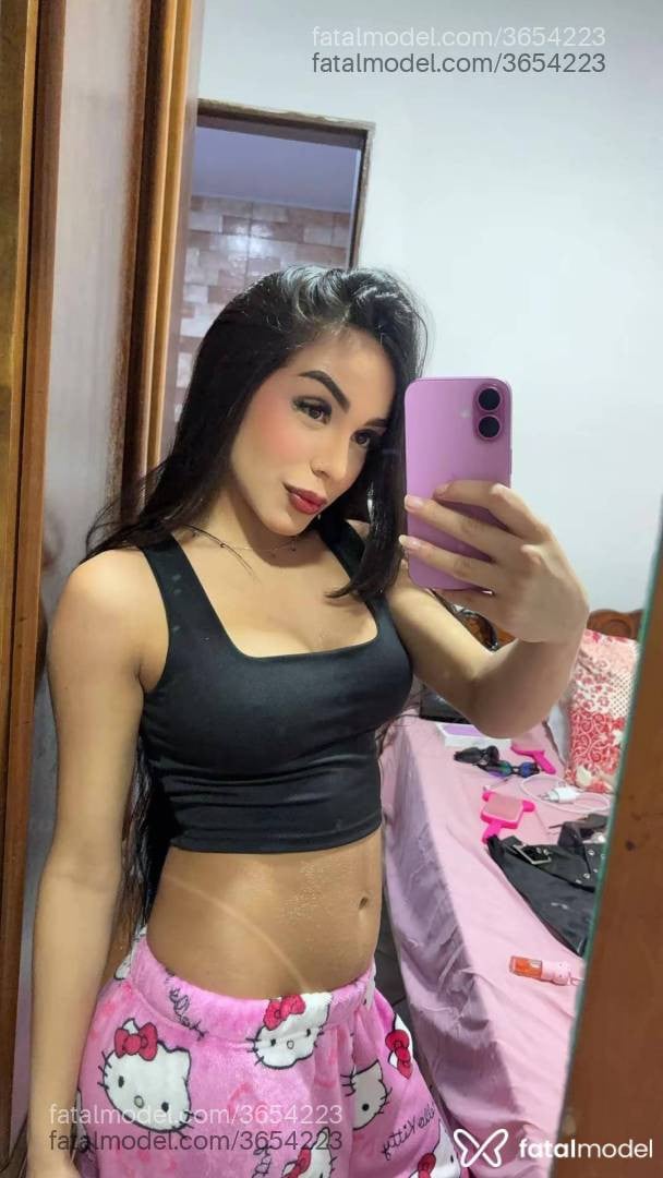 Acompanhante mulher morena (o) de olhos mel - Carolina