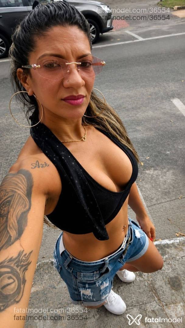 Acompanhante mulher loira (o) de olhos mel em Pará de Minas - Mel Lisboa