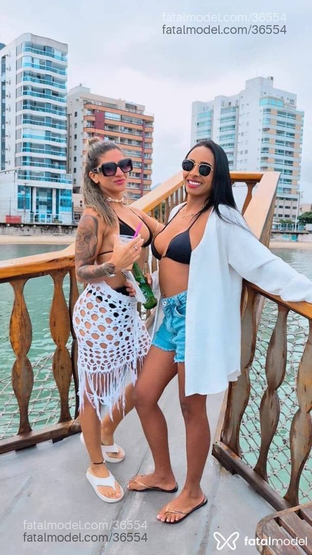Acompanhante mulher loira (o) de olhos mel em Pará de Minas - Mel Lisboa