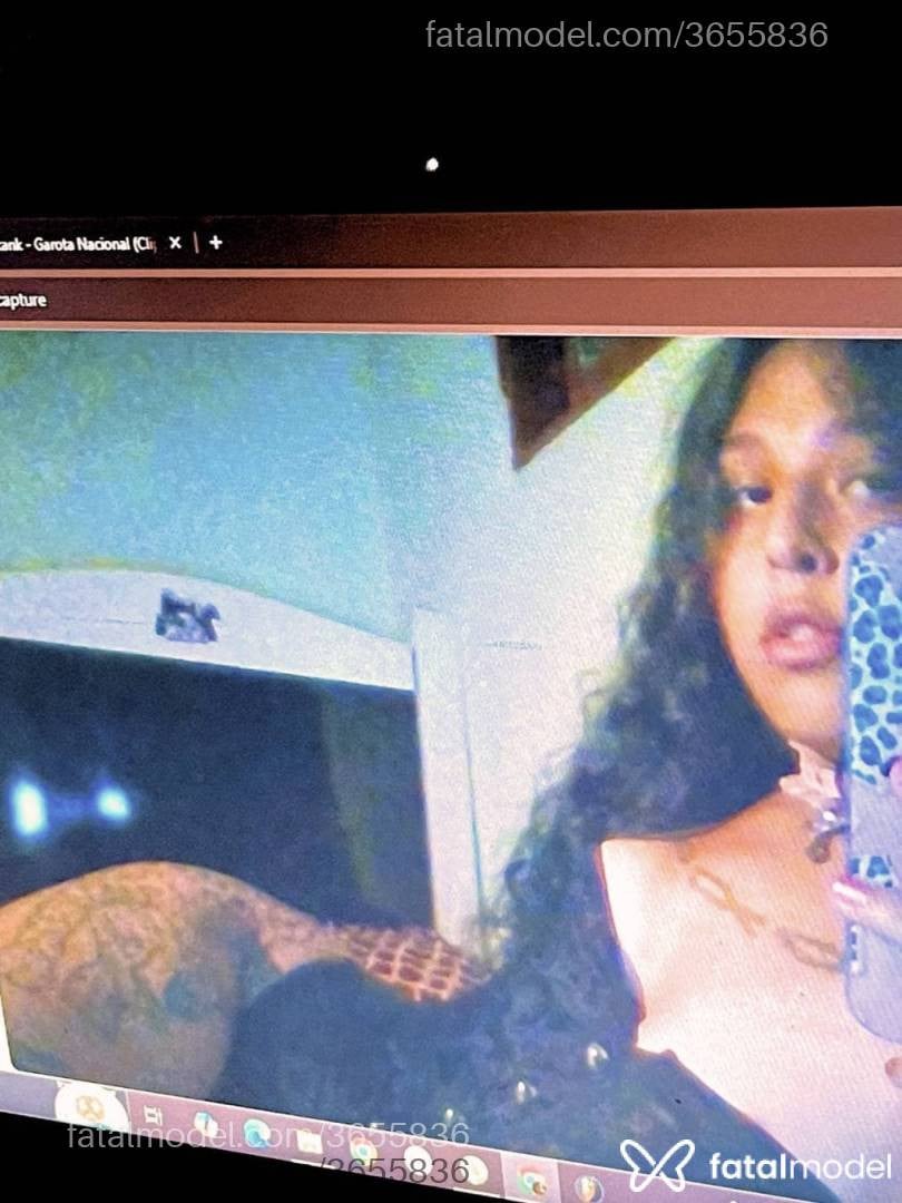 Acompanhante mulher trans morena (o) de olhos castanhos - Lorena