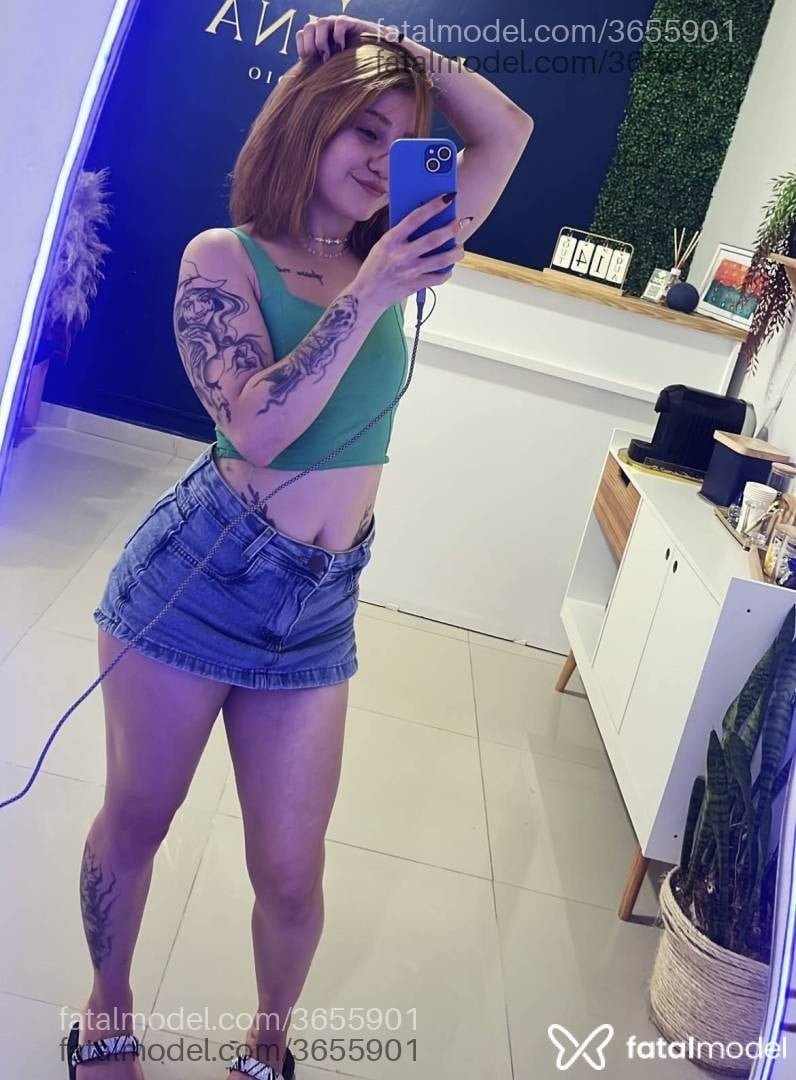 Acompanhante mulher ruiva (o) de olhos mel - Babi Souza