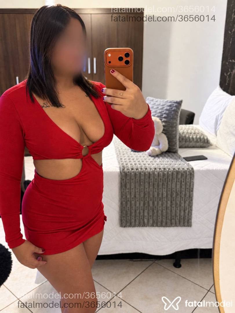 Acompanhante mulher morena (o) de olhos azuis - Liz Moreira