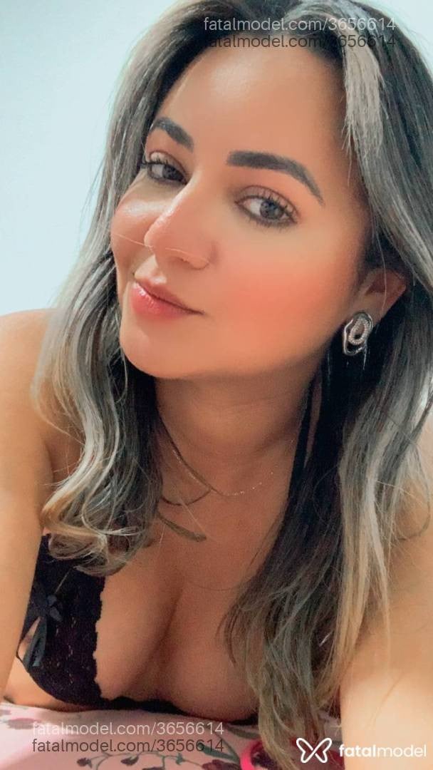 Acompanhante mulher loira (o) de olhos mel - Nayla Arielly