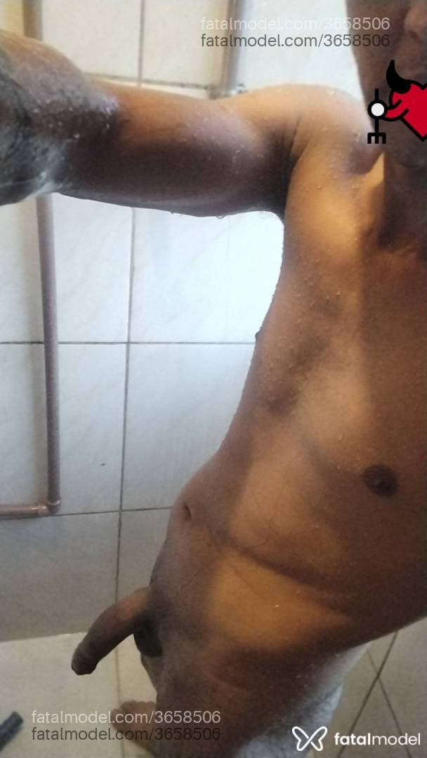 Acompanhante homem morena (o) de olhos mel - Ipapp