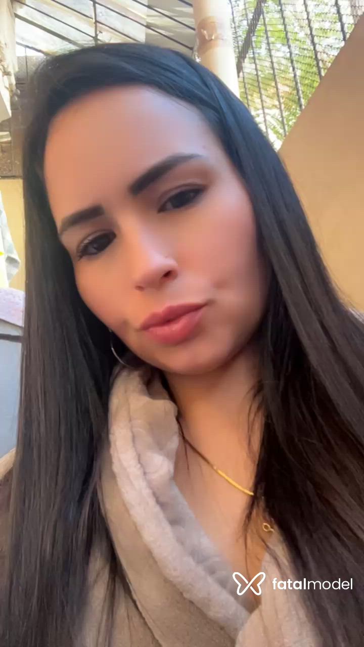 Acompanhante mulher morena (o) de olhos pretos - Juliana Castro