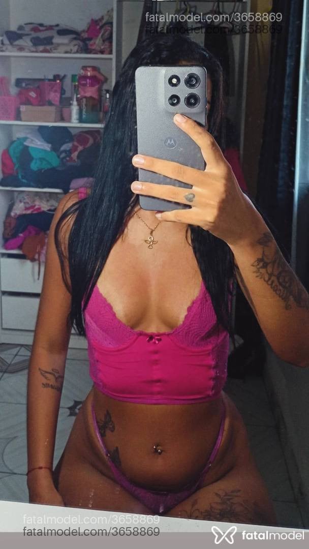 Acompanhante mulher morena (o) de olhos castanhos - Manuella