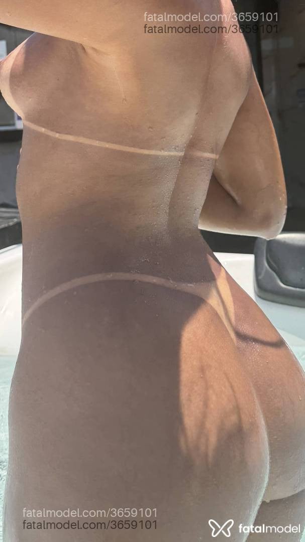Acompanhante mulher morena (o) de olhos castanhos - Bruna