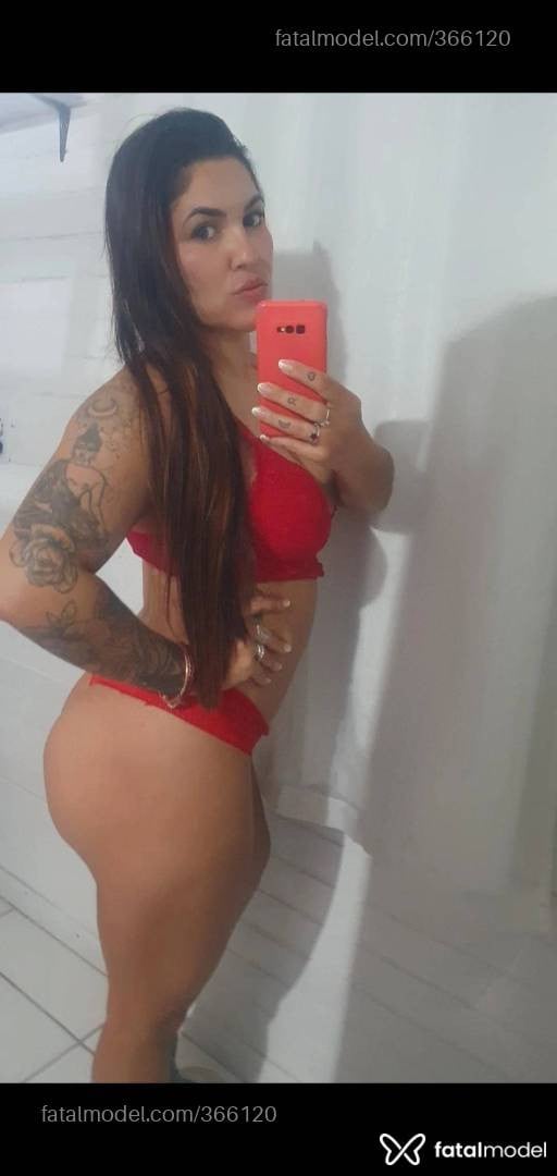 Acompanhante mulher morena (o) de olhos castanhos - Syl reis