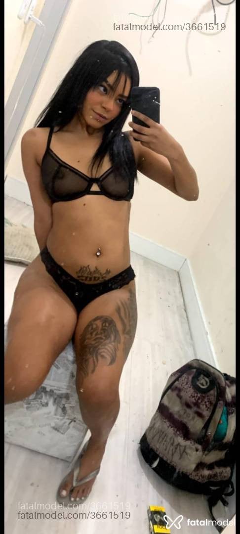 Acompanhante mulher morena (o) de olhos pretos - Letícia Fagundes