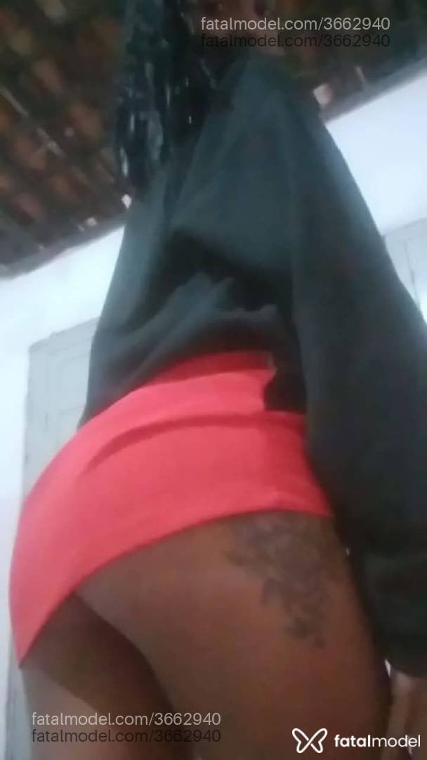Acompanhante mulher com cabelo castanho de olhos castanhos - Sereiah