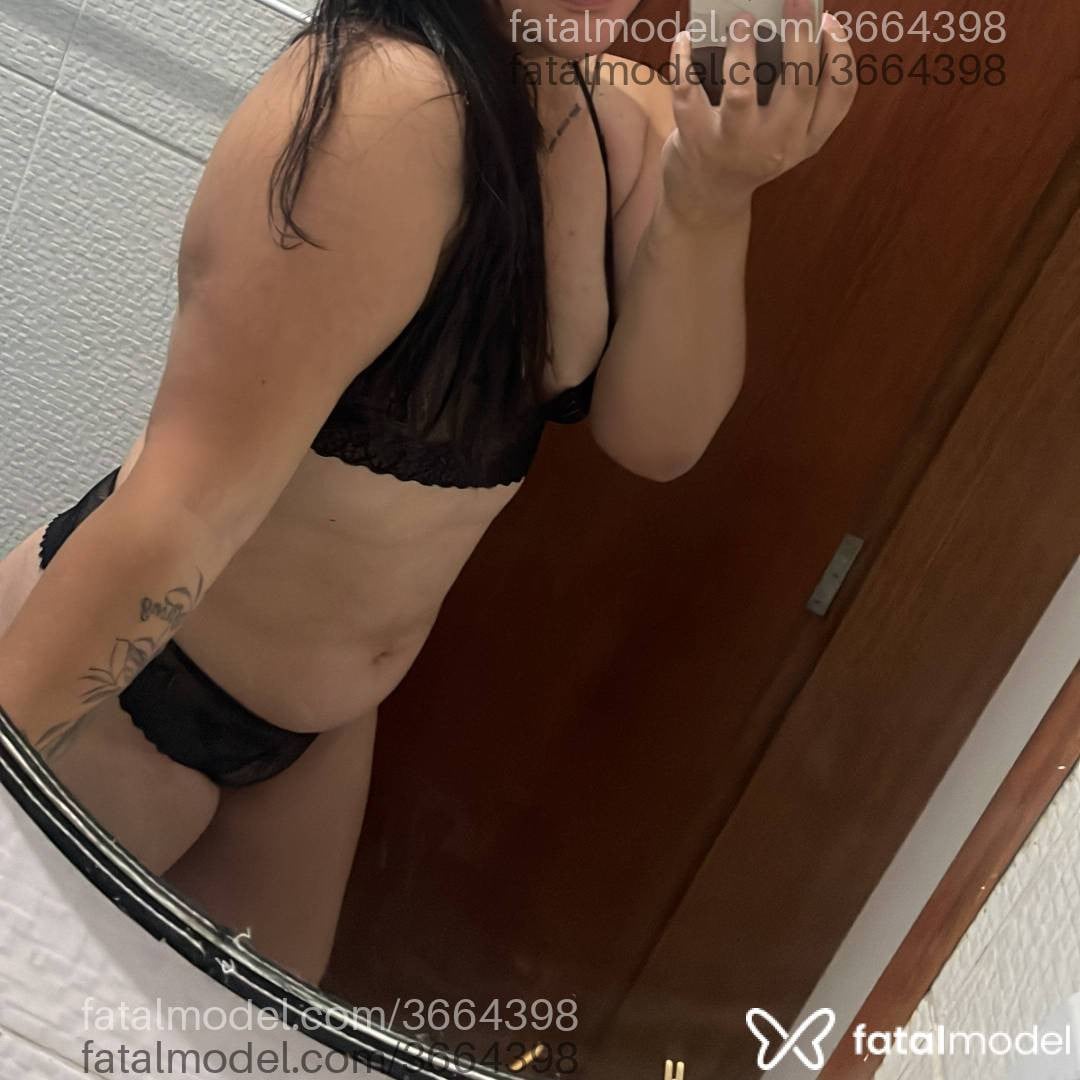 Acompanhante mulher morena (o) de olhos castanhos - Taynara