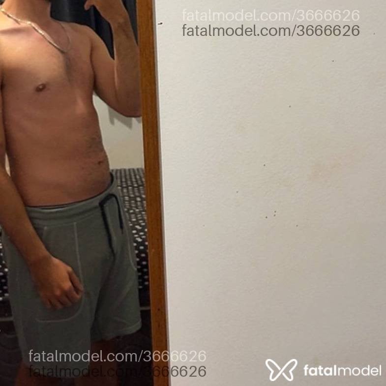 Acompanhante homem com cabelo grisalho de olhos castanhos - Pedrin Passx