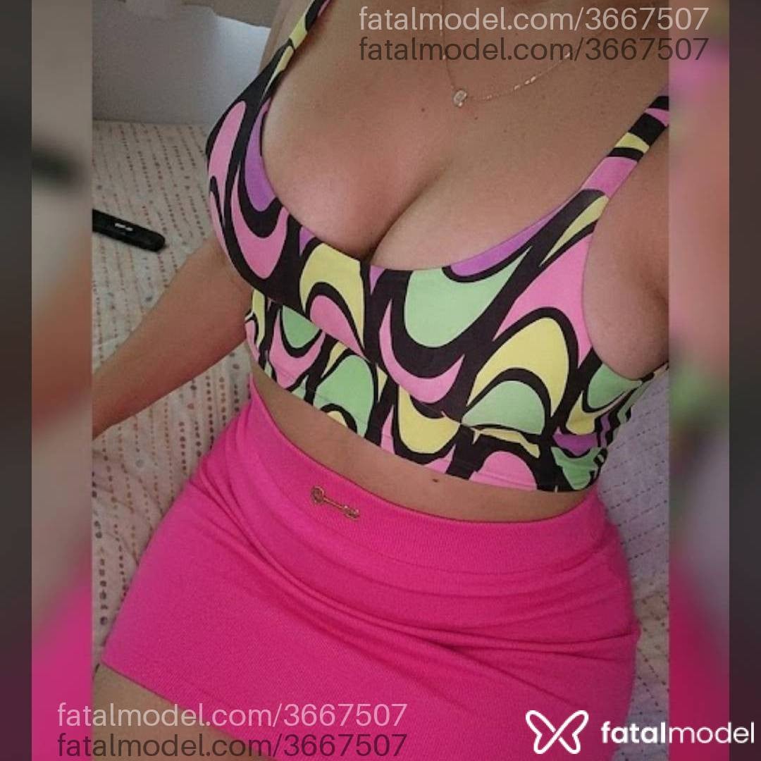 Acompanhante mulher morena (o) de olhos verdes - Viviane Andrade