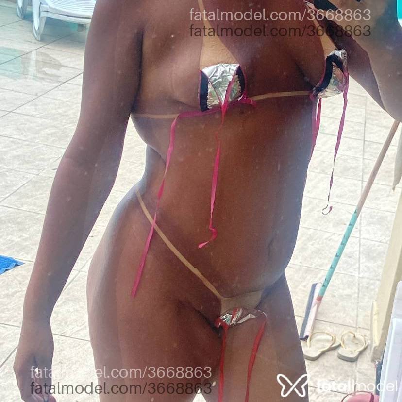Acompanhante mulher morena (o) de olhos castanhos - Lalla