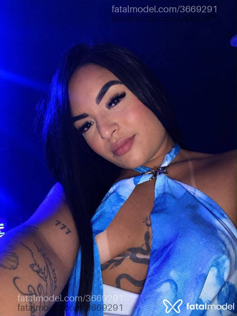 Acompanhante mulher morena (o) de olhos mel - Aurora