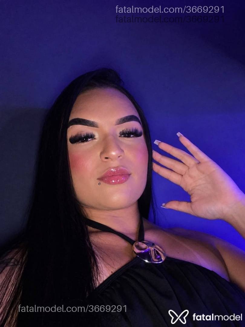 Acompanhante mulher morena (o) de olhos mel - Aurora
