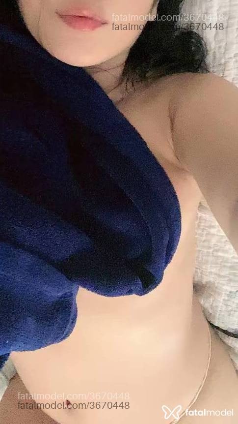 Acompanhante mulher morena (o) de olhos pretos - Ari Silva