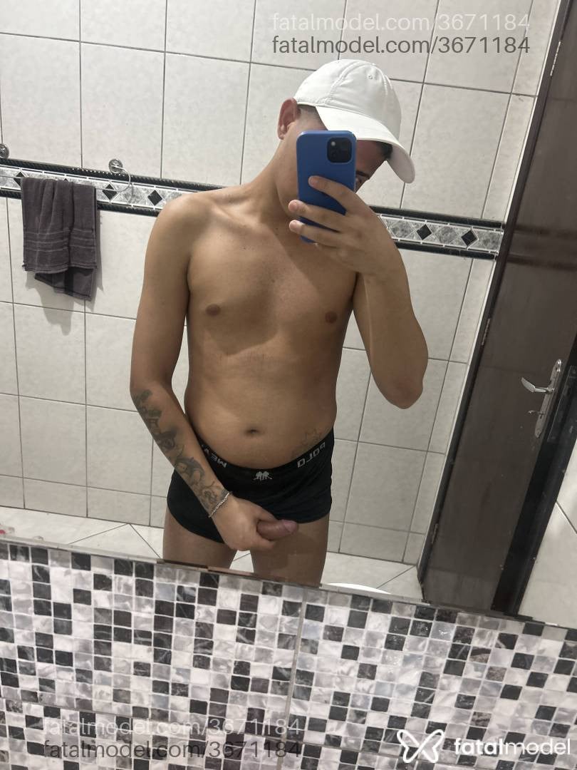 Acompanhante homem morena (o) de olhos pretos - Morenoroludo