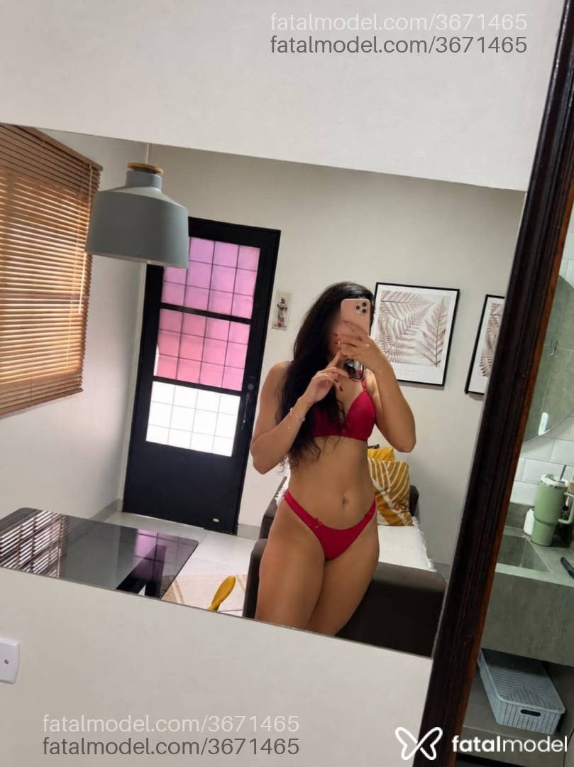 Acompanhante mulher morena (o) de olhos castanhos - Luana