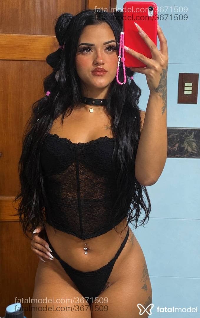 Acompanhante mulher morena (o) de olhos pretos - Luazinha