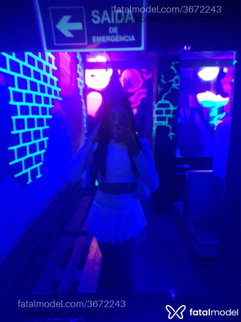 Acompanhante mulher trans morena (o) de olhos castanhos - Pérola Linssz
