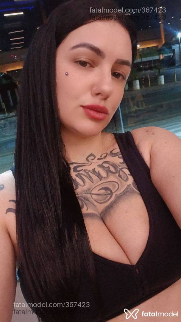 Acompanhante mulher morena (o) de olhos castanhos - Maria Júlia