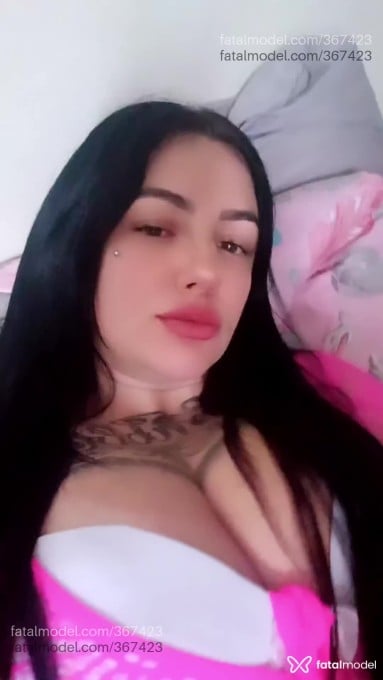 Acompanhante mulher morena (o) de olhos castanhos - Maria Júlia