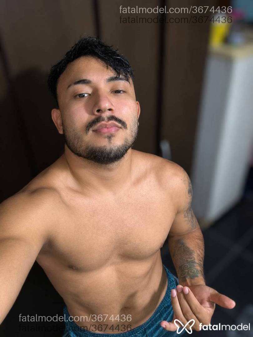 Acompanhante homem morena (o) de olhos castanhos - Felipe