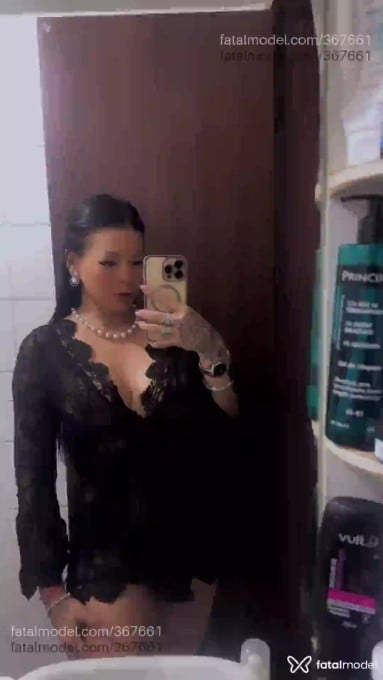 Acompanhante mulher morena (o) de olhos castanhos em Brasília Acompanhante mulher morena (o) de olhos castanhos em Brasília - Isis Santos