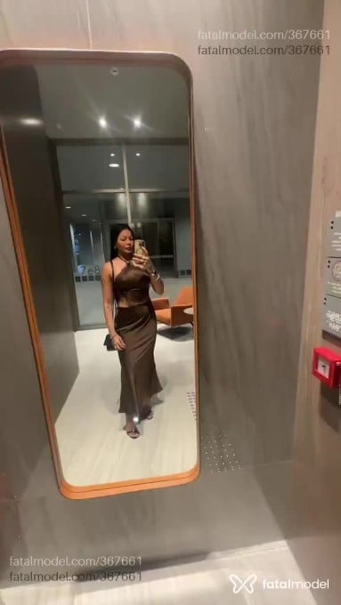 Acompanhante mulher morena (o) de olhos castanhos em Brasília Acompanhante mulher morena (o) de olhos castanhos em Brasília - Isis Santos