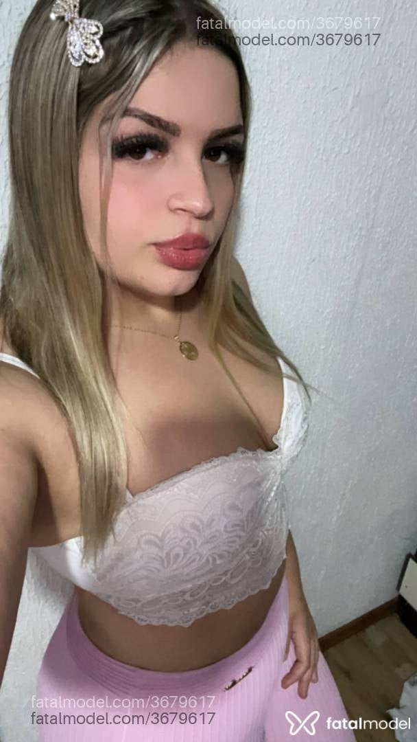 Acompanhante mulher loira (o) de olhos castanhos - Vivi Santos