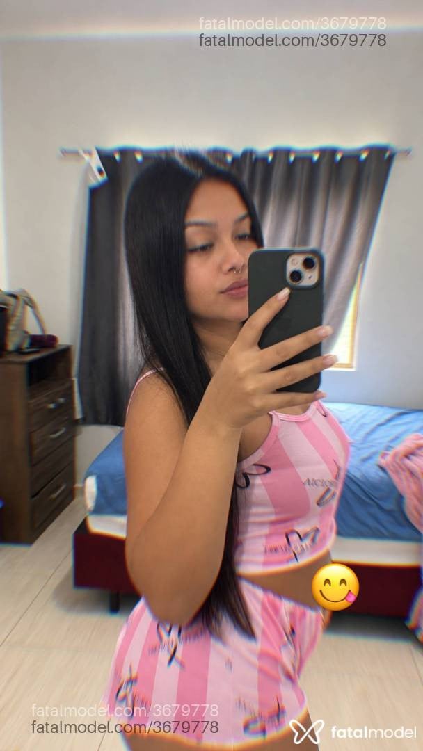 Acompanhante mulher morena (o) de olhos castanhos - Júlia