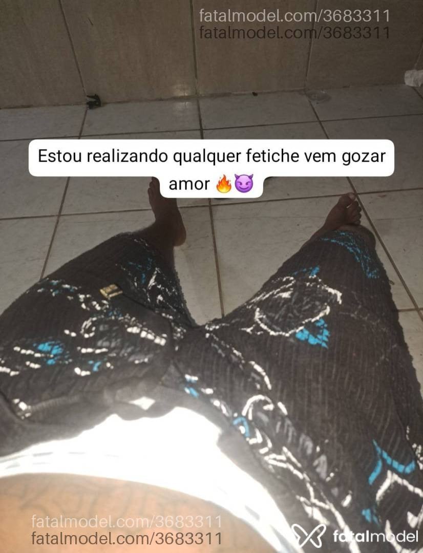 Acompanhante homem com cabelo castanho de olhos castanhos - Mentexhot