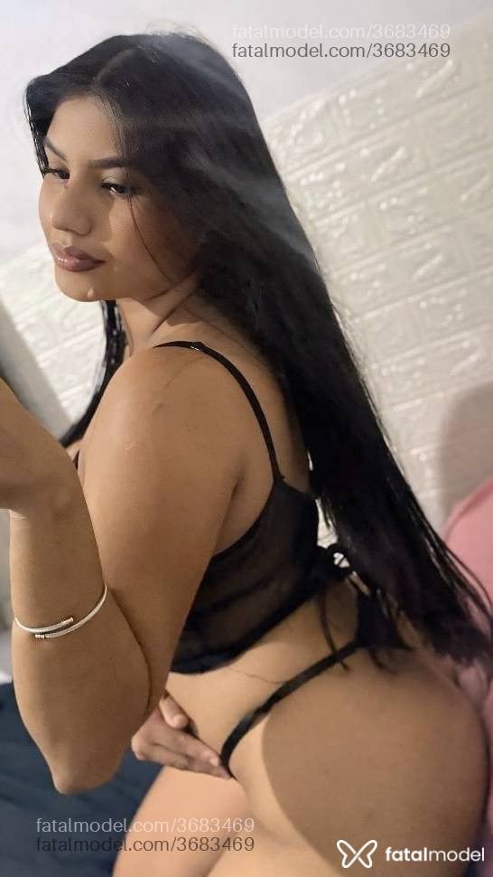 Acompanhante mulher morena (o) de olhos castanhos - Yara