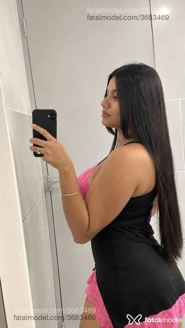 Acompanhante mulher morena (o) de olhos castanhos - Yara