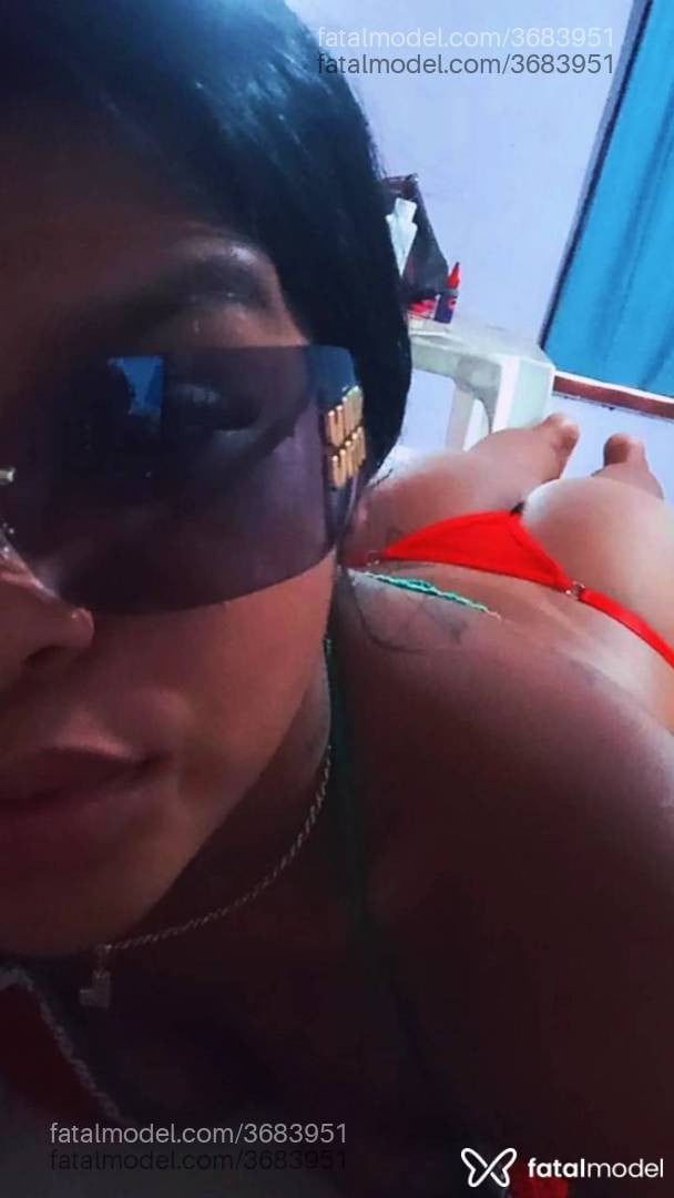 Acompanhante mulher morena (o) de olhos castanhos - Dudda