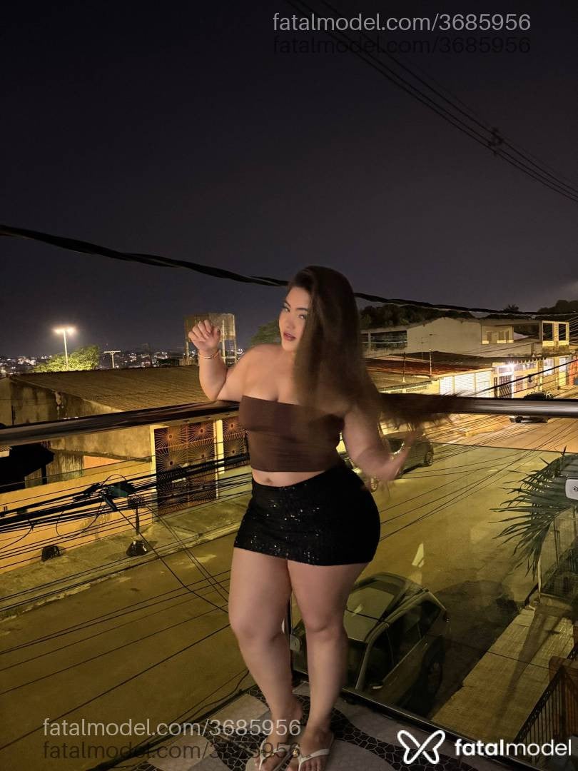 Acompanhante mulher loira (o) de olhos mel - Brenda