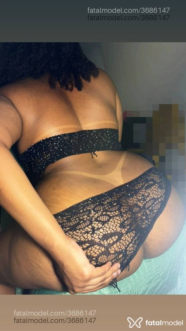 Acompanhante mulher morena (o) de olhos castanhos - Mayaa