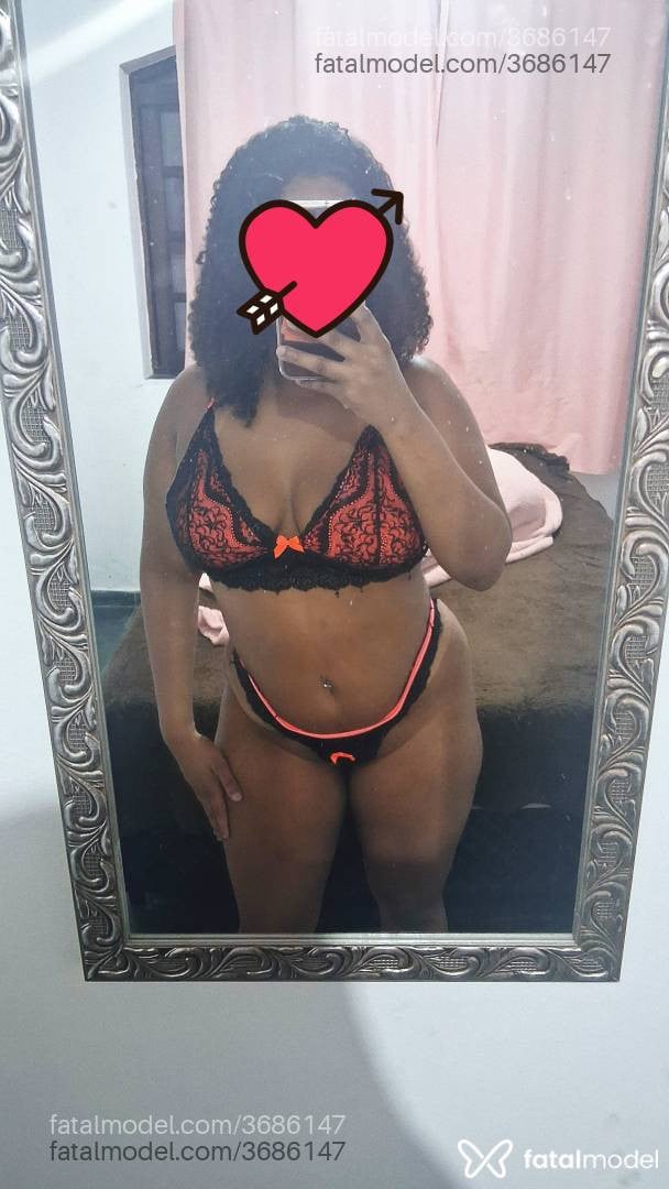 Acompanhante mulher morena (o) de olhos castanhos - Mayaa
