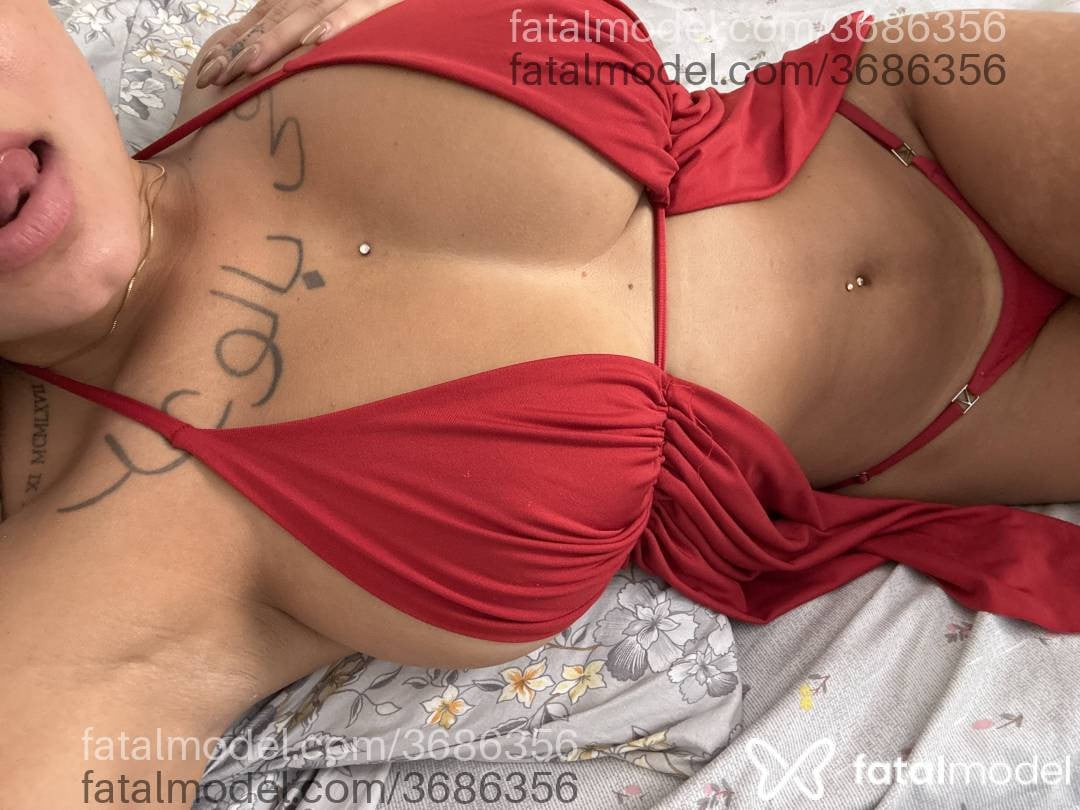 Acompanhante mulher morena (o) de olhos castanhos - Valentina Romano
