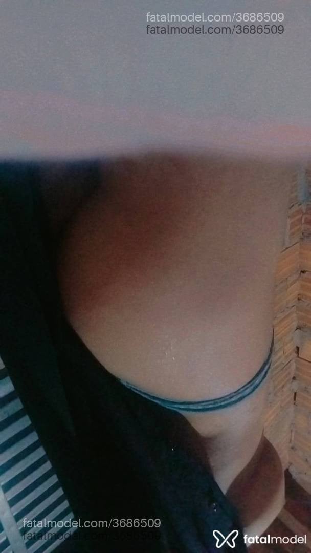 Acompanhante mulher morena (o) de olhos castanhos - Solllll