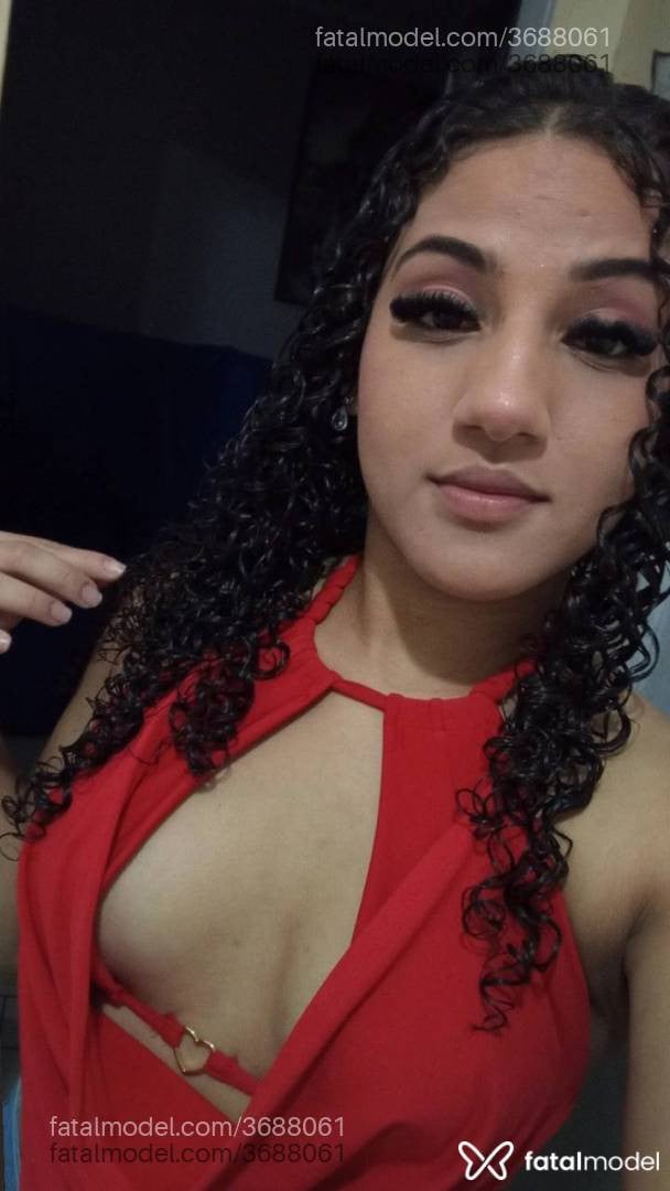 Acompanhante mulher morena (o) de olhos castanhos - Larissa Araujo