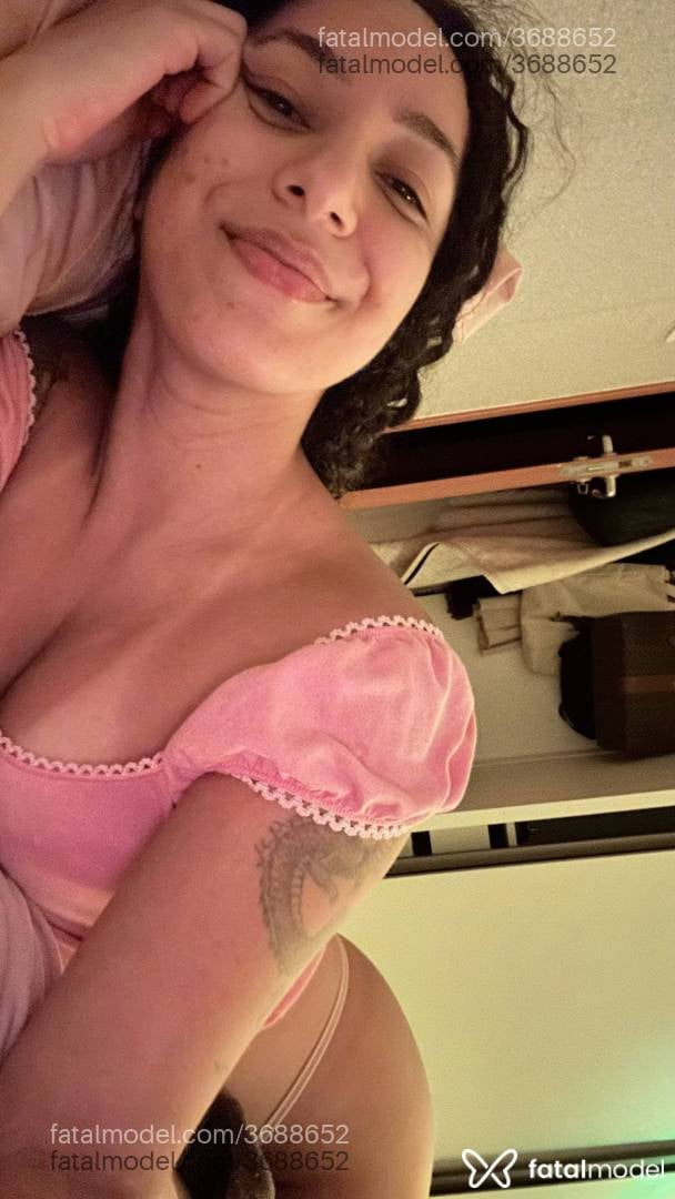 Acompanhante mulher com cabelo castanho de olhos castanhos - Aylaaaa